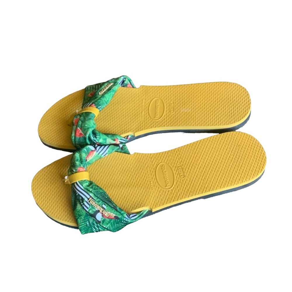 Havaianas St. Tropez Tropical Print Flip Flop Size 7/8